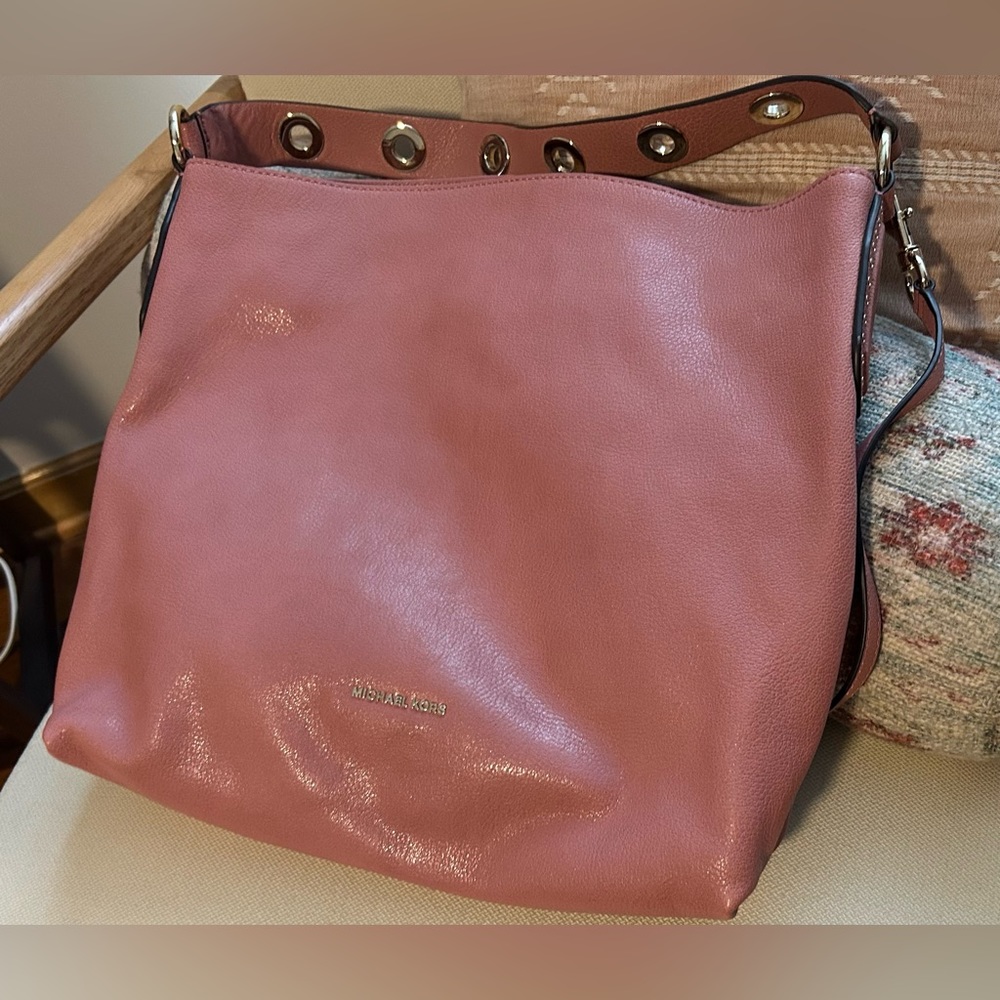 Michael Kors large purse, pink. NWOT.